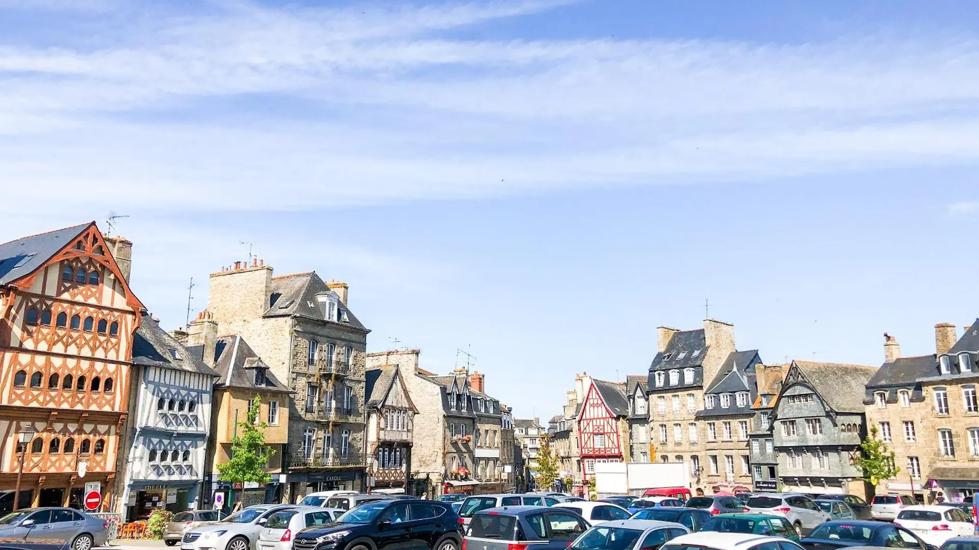La Nature Au Coeur De Guingamp - Parking - 0*,